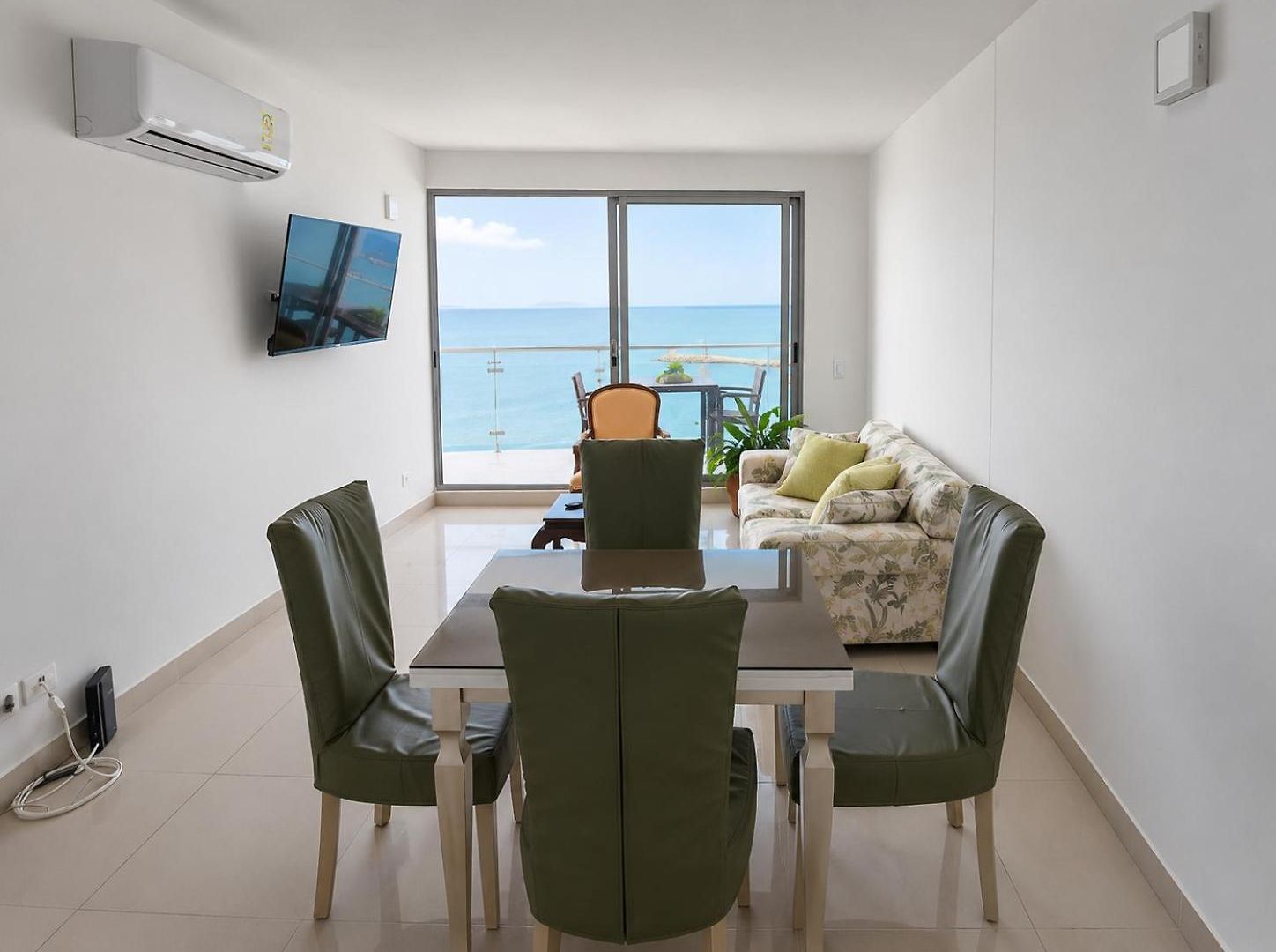 Beachfront En Marbella Cartagena